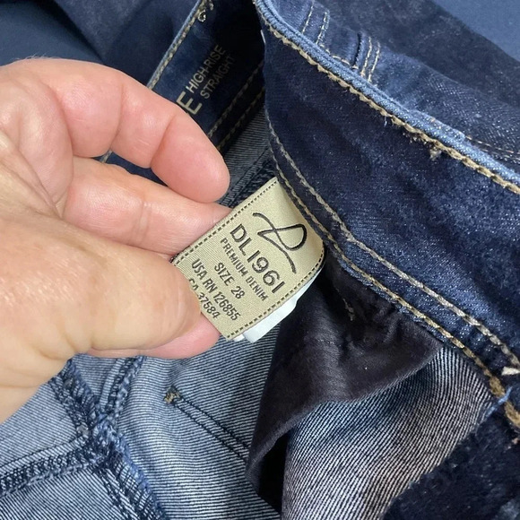 DL1961 Grace High Rise Straight Denim Jeans 360 Stretch Sz 28 - Picture 6 of 6